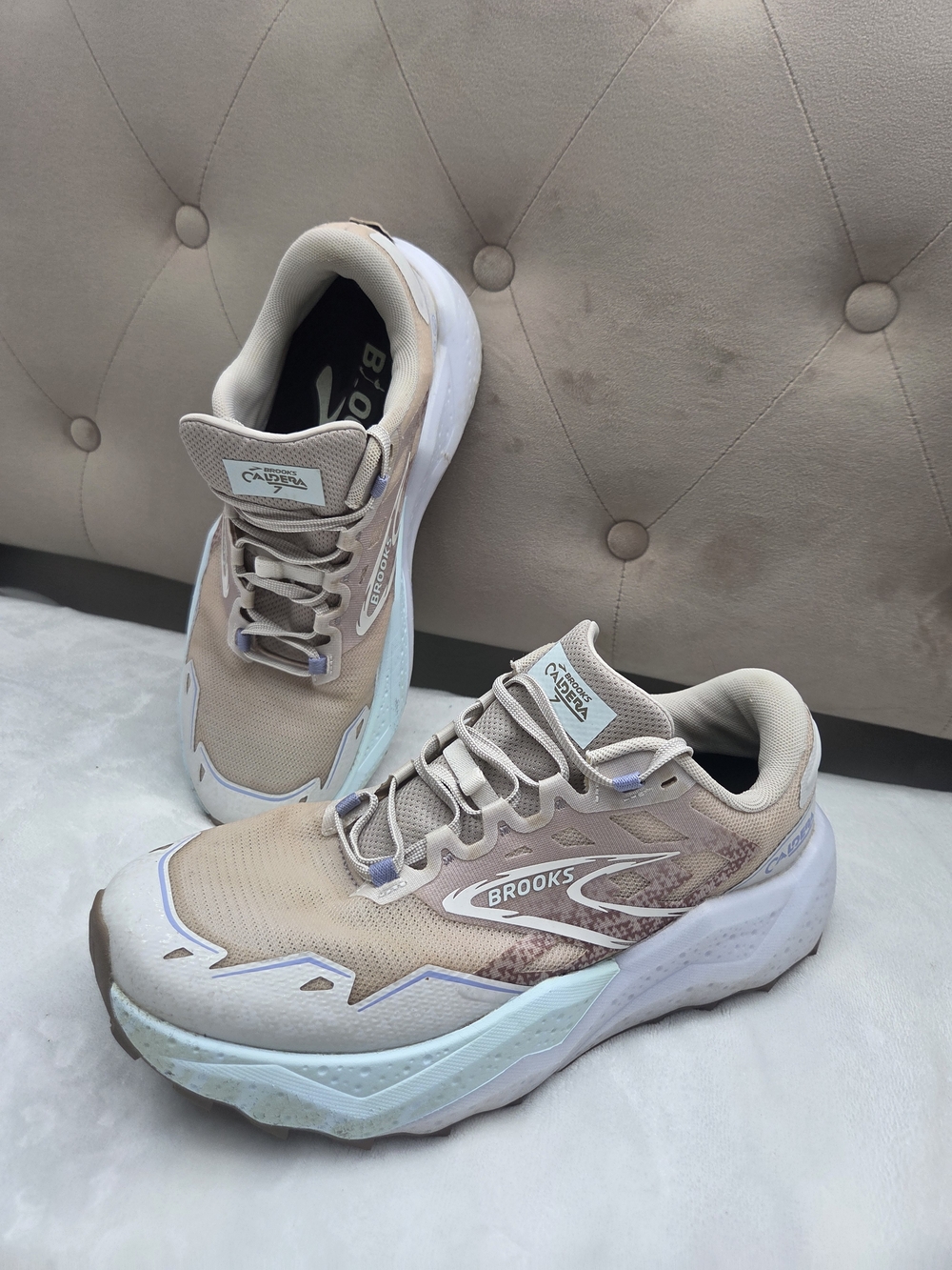 Brooks Caldera 7 Women’s Size 11 Chateau Grey White Sand Trail Running Shoes